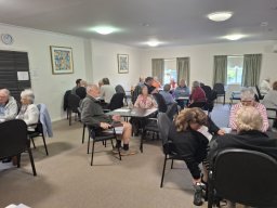 004 - Trivia Teams